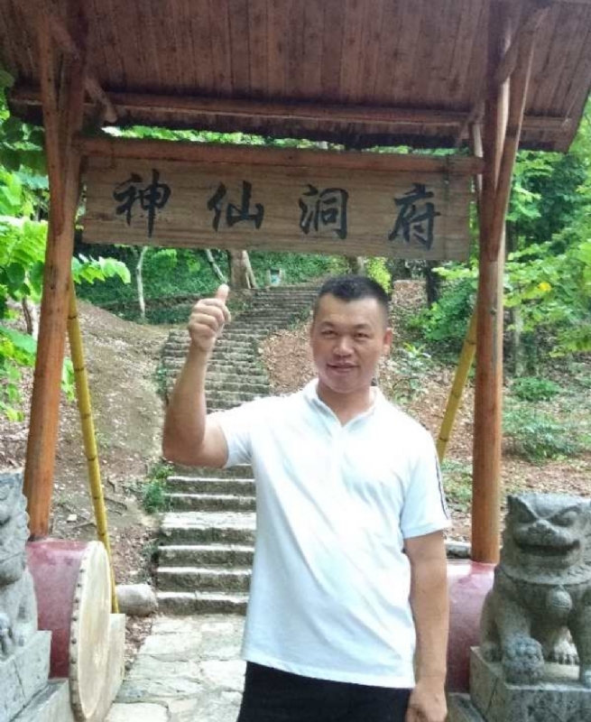 强仔的第一张照片--无锡相亲服务中心