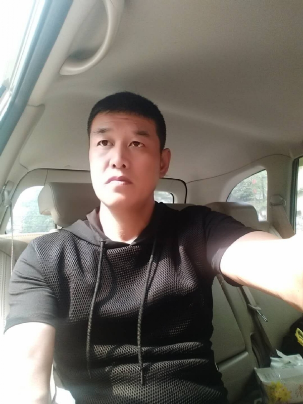 深爱的疯子的第一张照片--无锡相亲服务中心