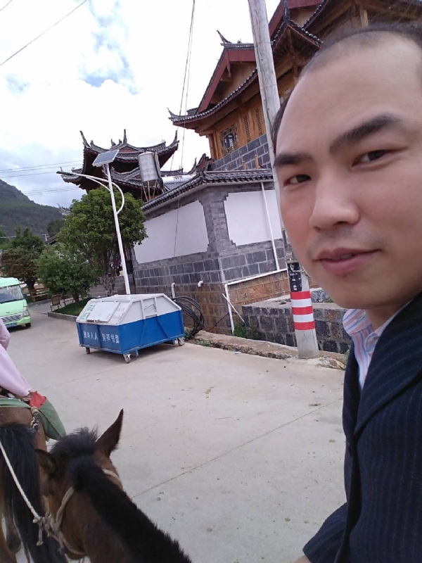 当代军人的第一张照片--无锡相亲服务中心