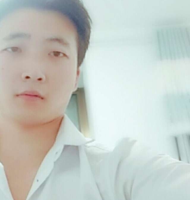 华英雄的第一张照片--无锡相亲服务中心