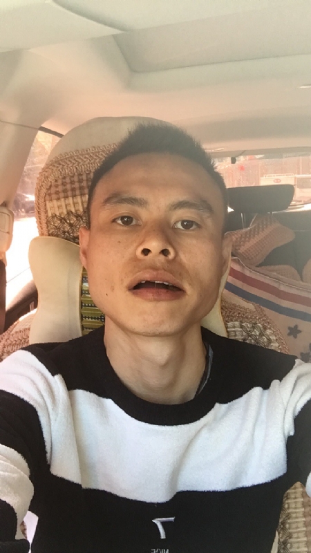小何的第一张照片--无锡相亲服务中心