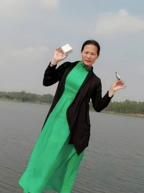 李梅的第三张照片--无锡相亲服务中心