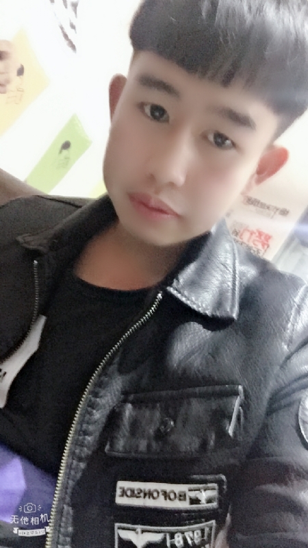 军绿色的第一张照片--无锡相亲服务中心
