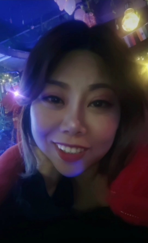 收快递的费仙女的第一张照片--无锡相亲服务中心