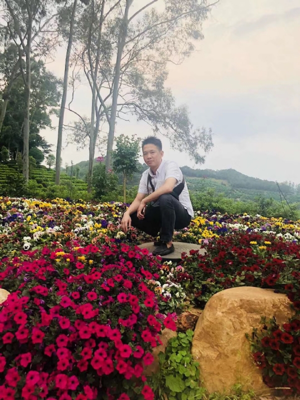 小郑的第一张照片--无锡相亲服务中心