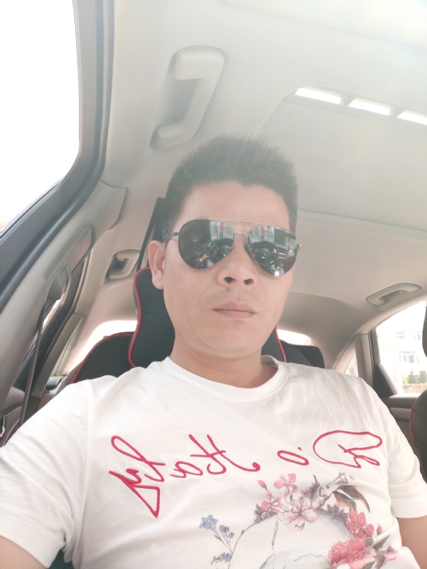 单身已久的第一张照片--无锡相亲服务中心
