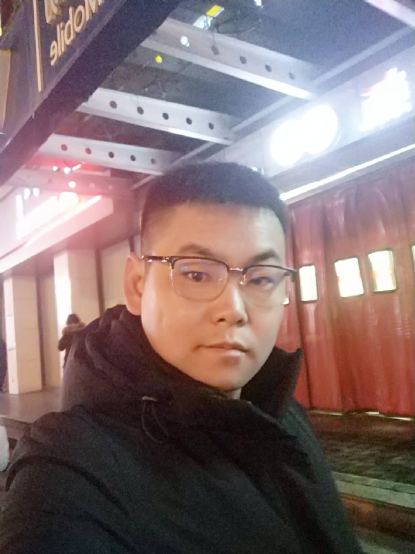 杜跃龙的第二张照片--无锡相亲服务中心