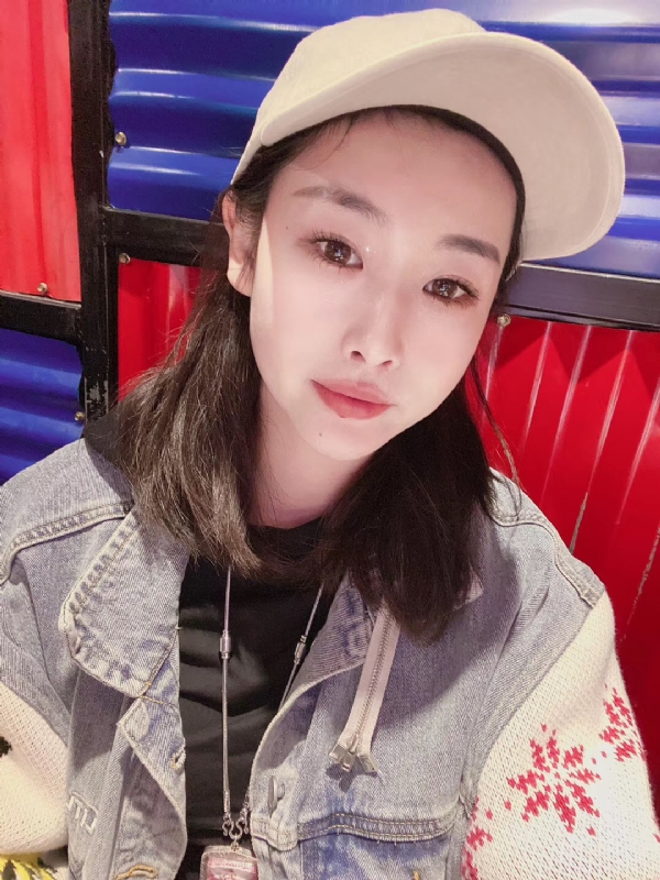 玲珑的第一张照片--无锡相亲服务中心