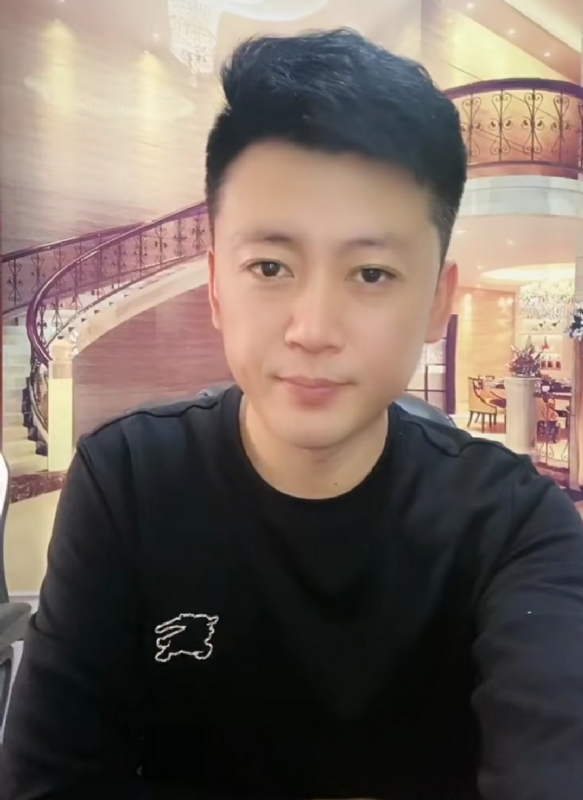 屋顶拾荒人的第三张照片--无锡相亲服务中心