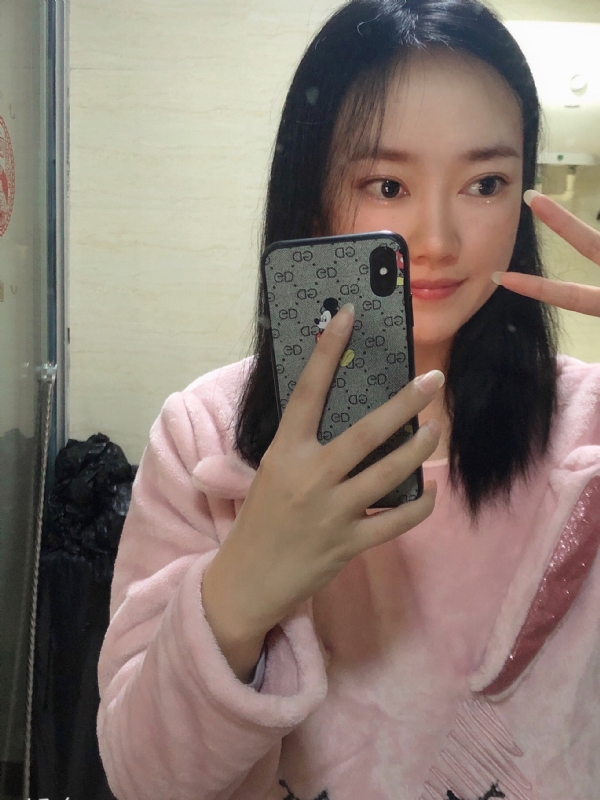 叶落知秋的第一张照片--无锡相亲服务中心