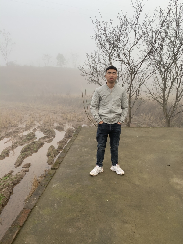 迷路的小猪的第一张照片--无锡相亲服务中心