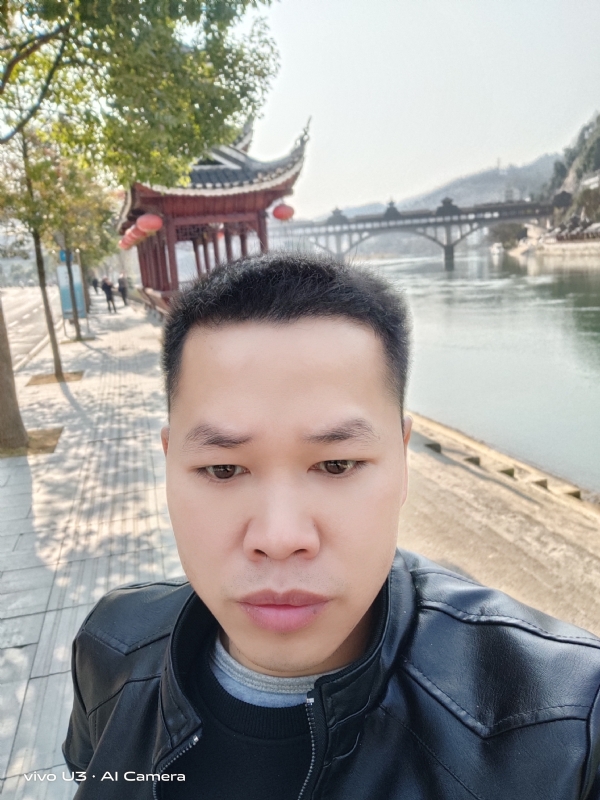 啊锦的第一张照片--无锡相亲服务中心