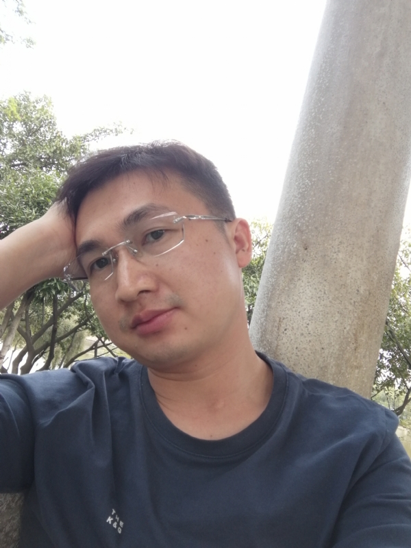 不如随风的第一张照片--无锡相亲服务中心