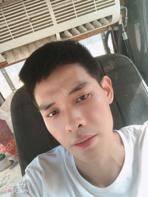 小董的第一张照片--无锡相亲服务中心