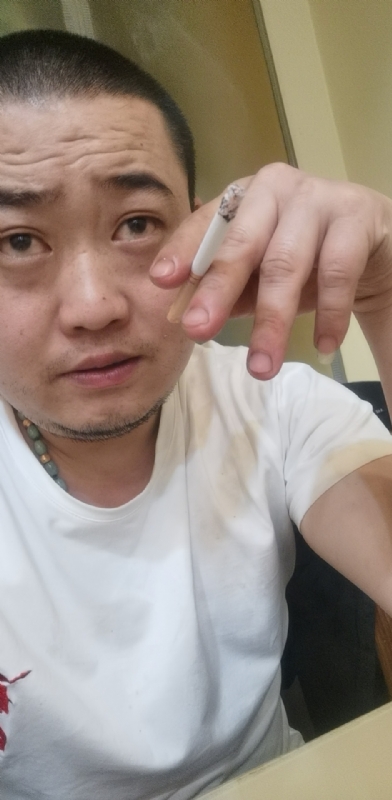 孤独的螃蟹的第一张照片--无锡相亲服务中心