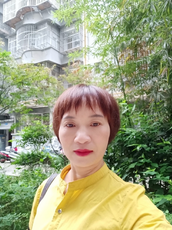 小瓶子的第二张照片--无锡相亲服务中心