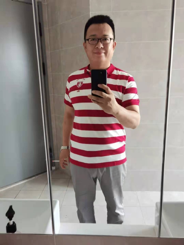 行走的打桩机的第二张照片--无锡相亲服务中心