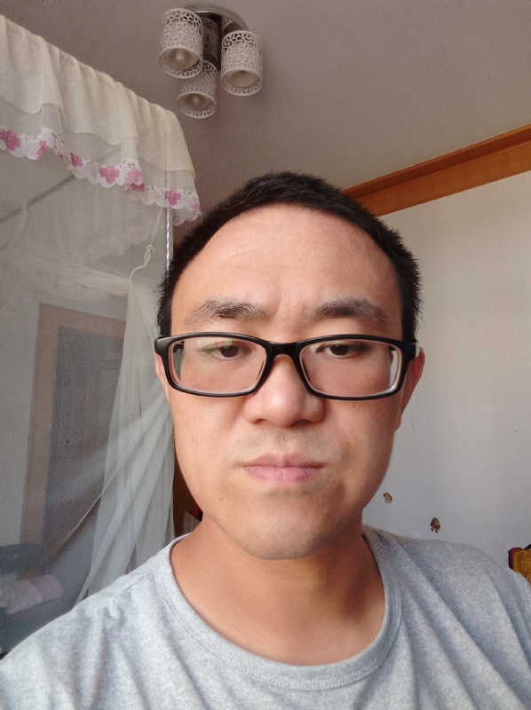 小涨常鸿的第一张照片--无锡相亲服务中心