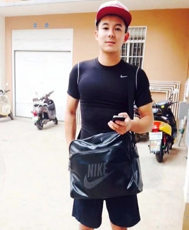 花花是只狗的第一张照片--无锡相亲服务中心