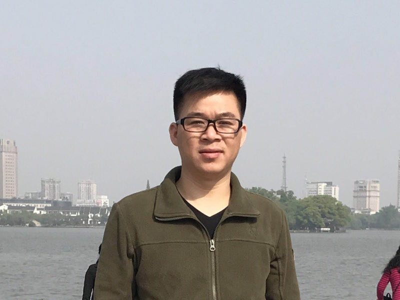 孔雀鱼的第一张照片--无锡相亲服务中心