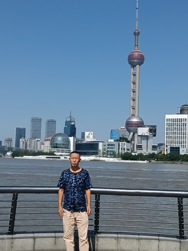 伪装浪漫的第一张照片--无锡相亲服务中心