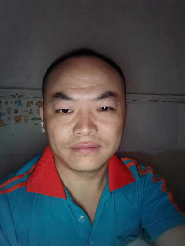 与子携老的第二张照片--无锡相亲服务中心