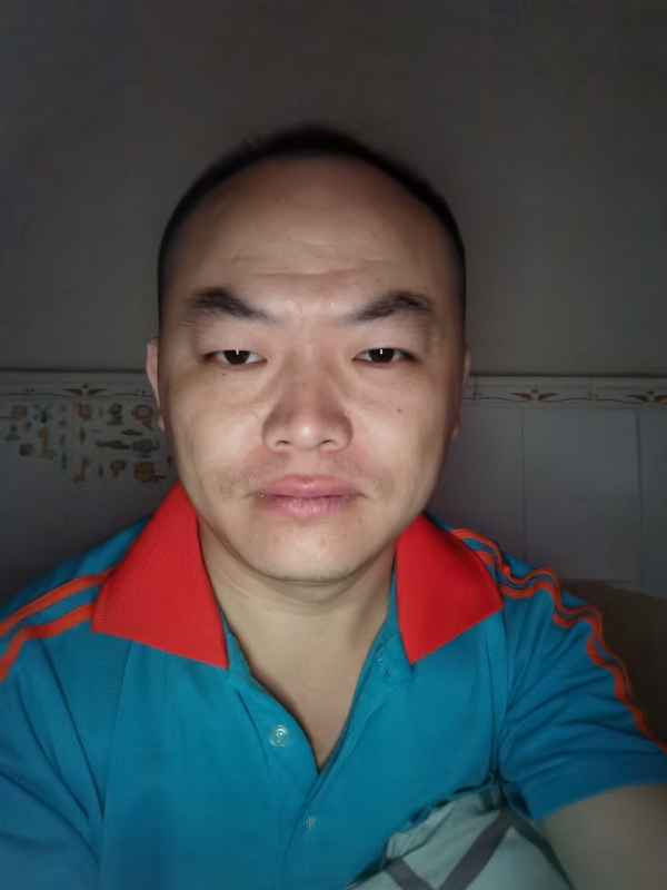 与子携老的第三张照片--无锡相亲服务中心