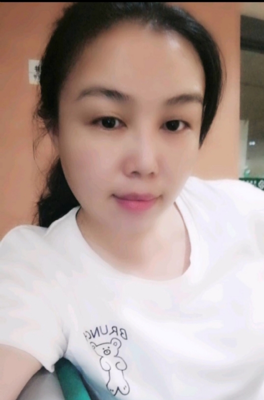 淡淡的云的第二张照片--无锡相亲服务中心