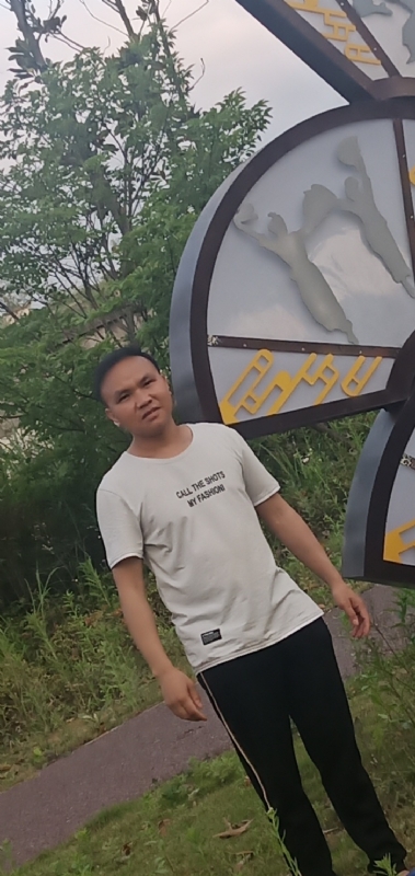 愉快的阳光的第一张照片--无锡相亲服务中心