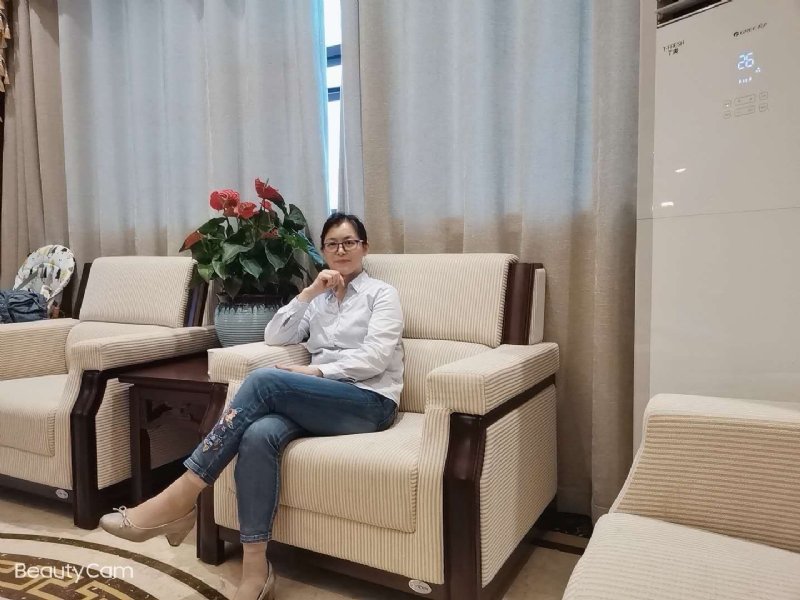 秋水伊人的第一张照片--无锡相亲服务中心
