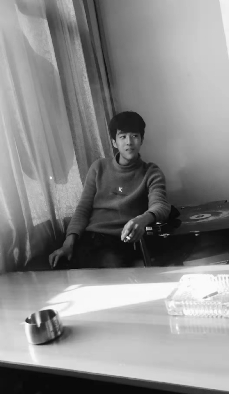 酷似小丑的第二张照片--无锡相亲服务中心