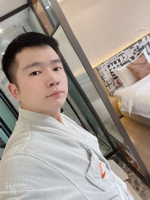 绿帽的第一张照片--无锡相亲服务中心