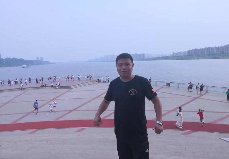 曾经心疼的我的第一张照片--无锡相亲服务中心
