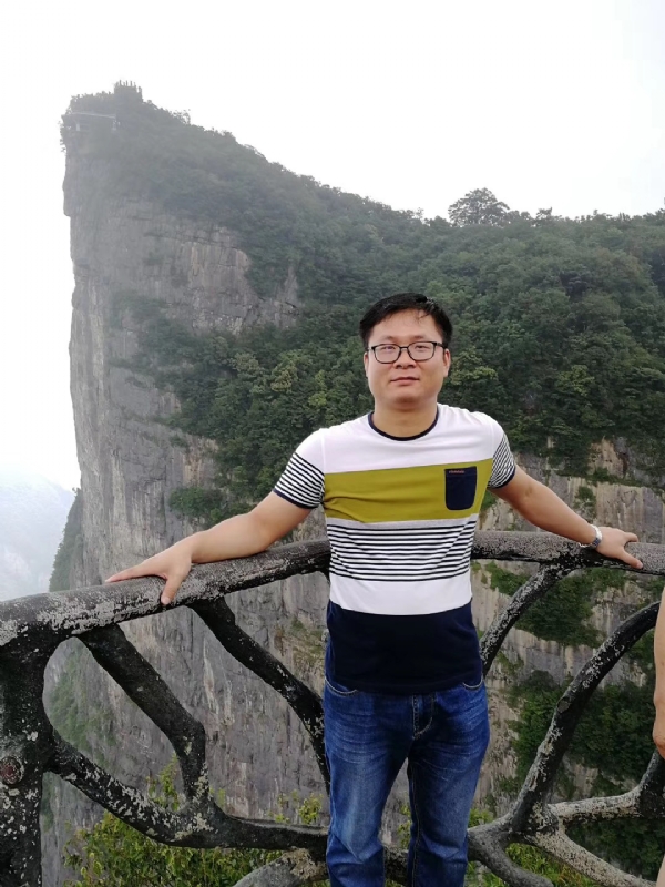 江汉的第一张照片--无锡相亲服务中心
