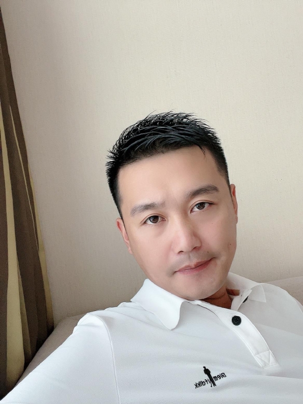 笑望人非的第一张照片--无锡相亲服务中心