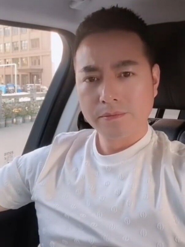 勿忘初心的第一张照片--无锡相亲服务中心