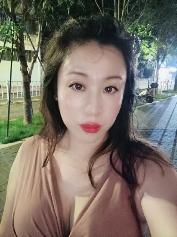 叶子青青的第一张照片--无锡相亲服务中心