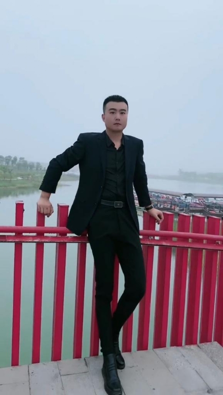 Albert的第一张照片--无锡相亲服务中心