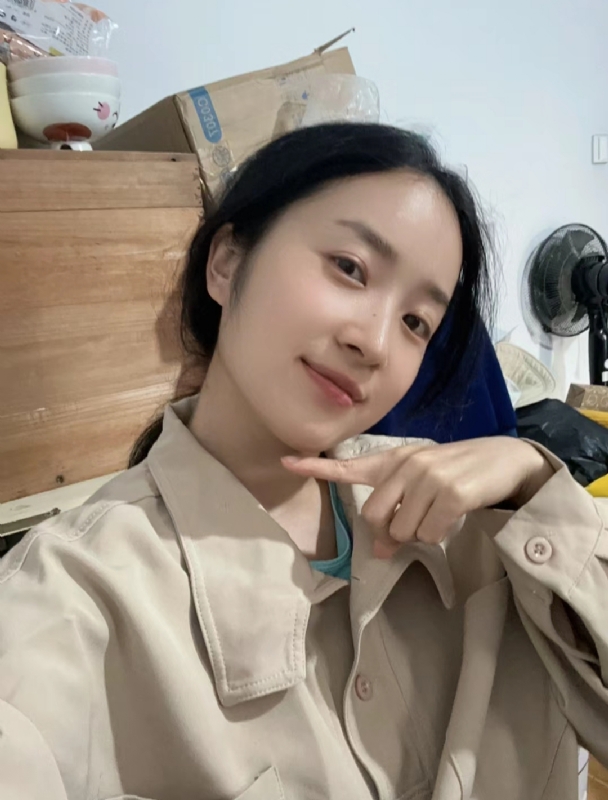 多喝热水的第二张照片--无锡相亲服务中心