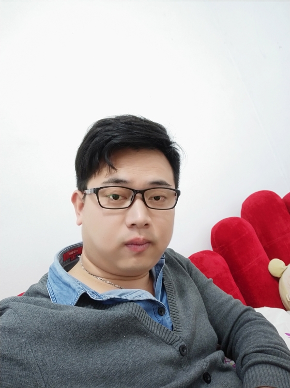 何必在亿的第一张照片--无锡相亲服务中心