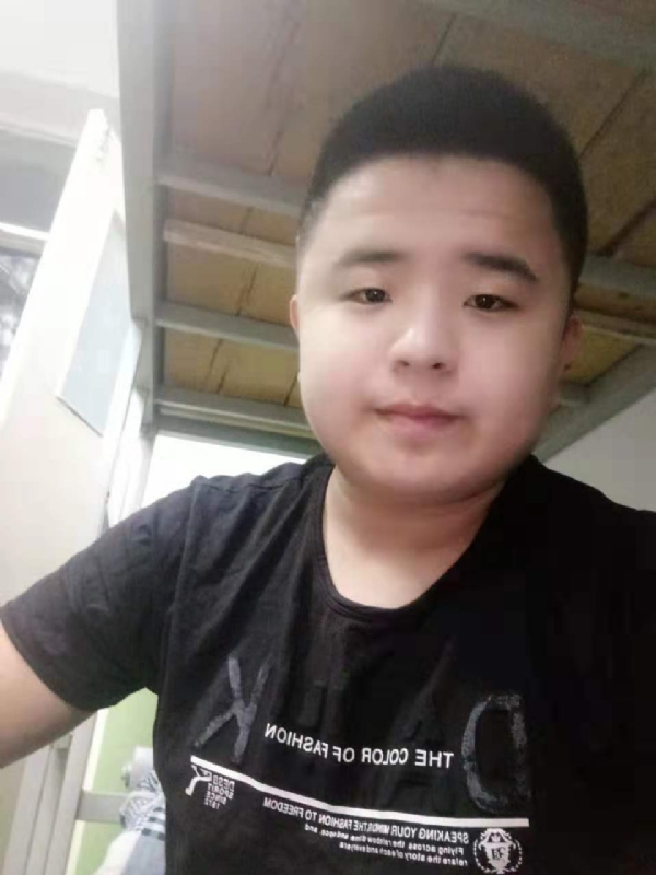 打小就爱淘气的第一张照片--无锡相亲服务中心