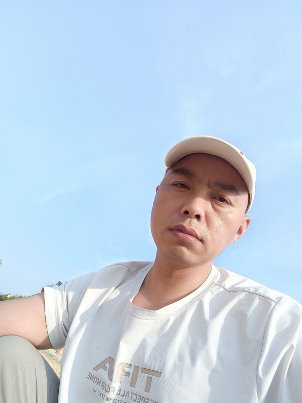 哥哥的第一张照片--无锡相亲服务中心