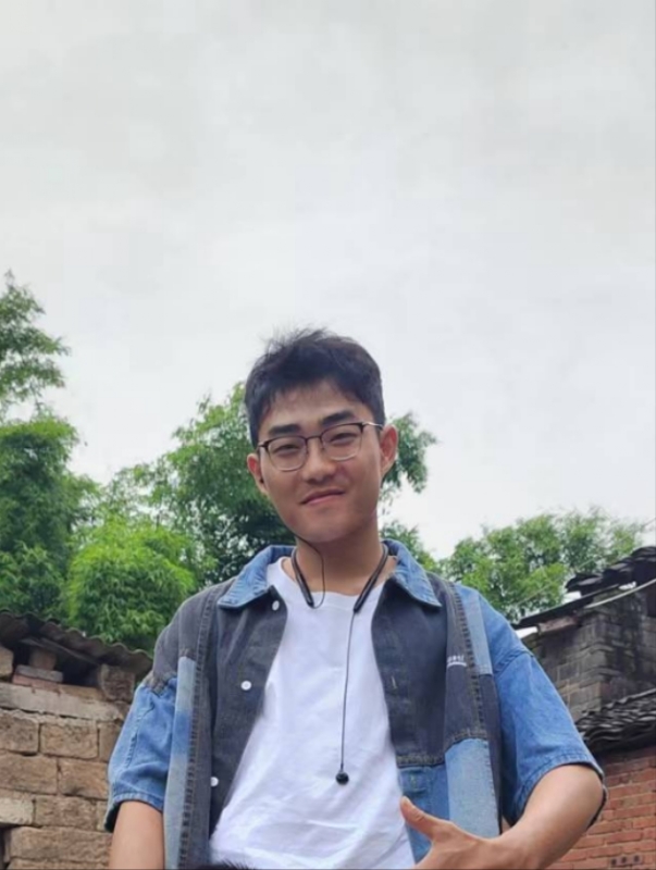 越努力越幸运的第一张照片--无锡相亲服务中心