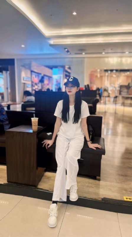 卖火柴的小女孩的第一张照片--无锡相亲服务中心
