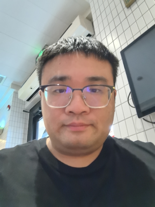 君临天下的第三张照片--无锡相亲服务中心