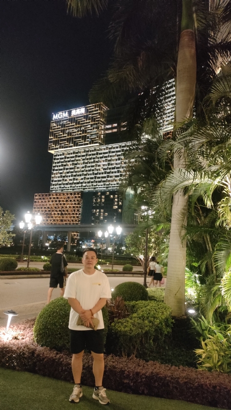 熟悉的身影的第一张照片--无锡相亲服务中心