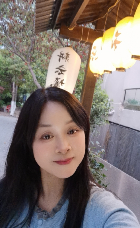 伊伊的第一张照片--无锡相亲服务中心