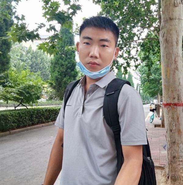 90年男征婚的第一张照片--无锡相亲服务中心
