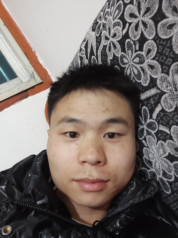 麒麟区幼儿园扛把子的第三张照片--无锡相亲服务中心