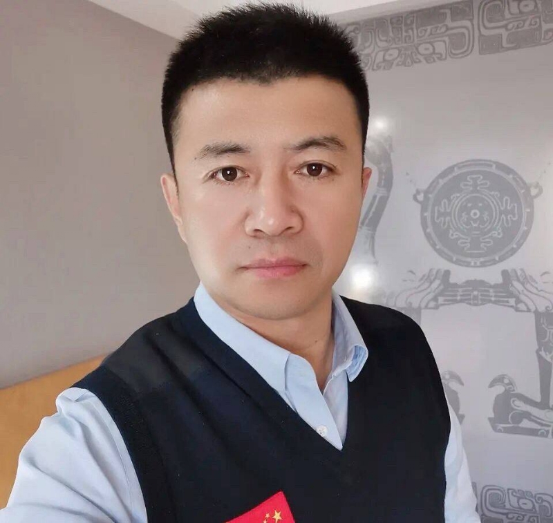生在红旗下的第二张照片--无锡相亲服务中心